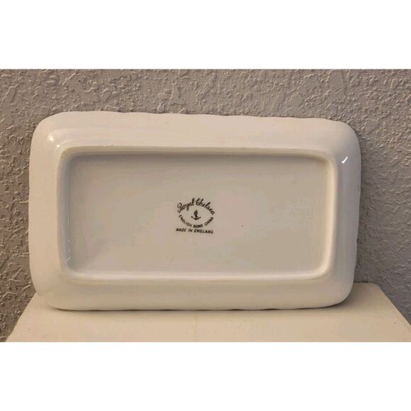 Royal Chelsea English Trinket Dish Violets English Bone China Goldleaf Trim - Picture 6 of 6